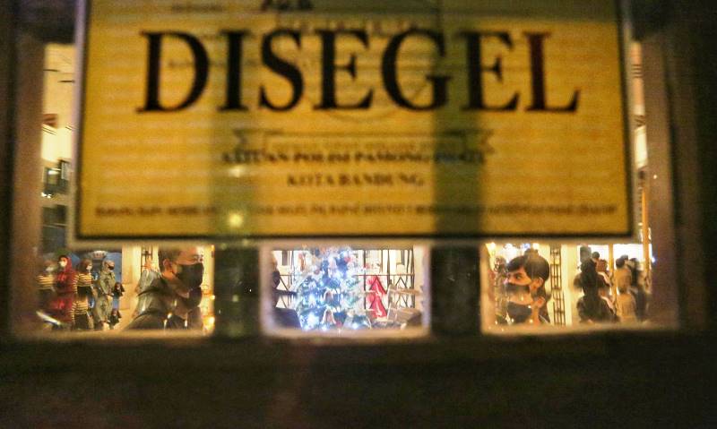 Langgar Perwal AKB, Satgas Kembali Segel Delapan Cafe dan Resto