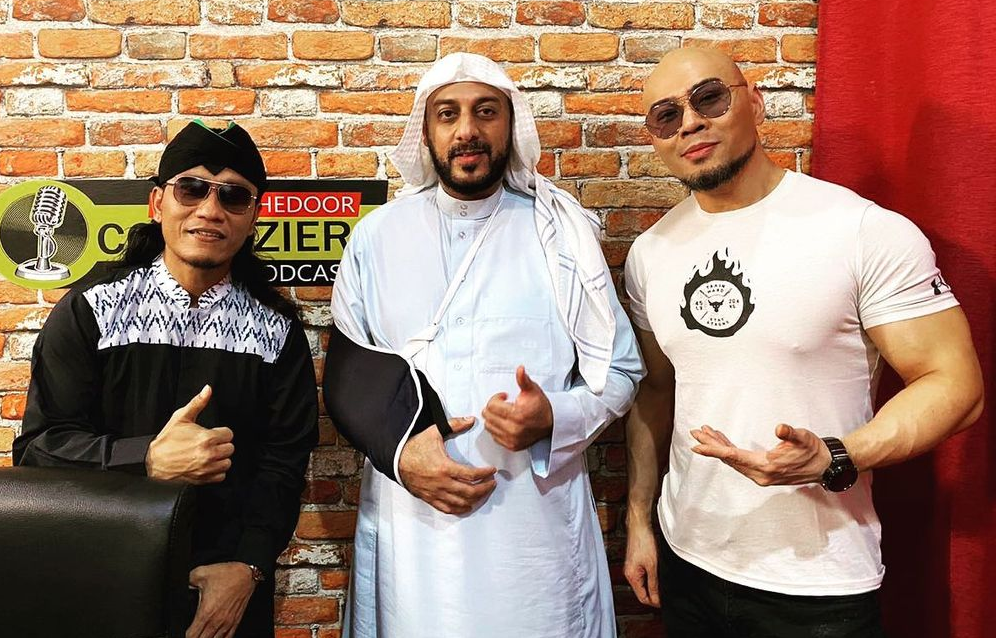 Heboh Foto Syekh Ali Jaber di ICU, Gus Miftah: Diambil Tanpa Izin Oleh Oknum Perawat Heboh Foto Syekh Ali Jaber di ICU, Gus Miftah: Diambil Tanpa Izin Oleh Oknum Perawat