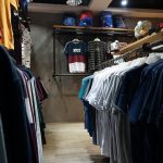 Pedagang distro di Plaza Parahyangan Sepi, Penjualan Beralih ke Online