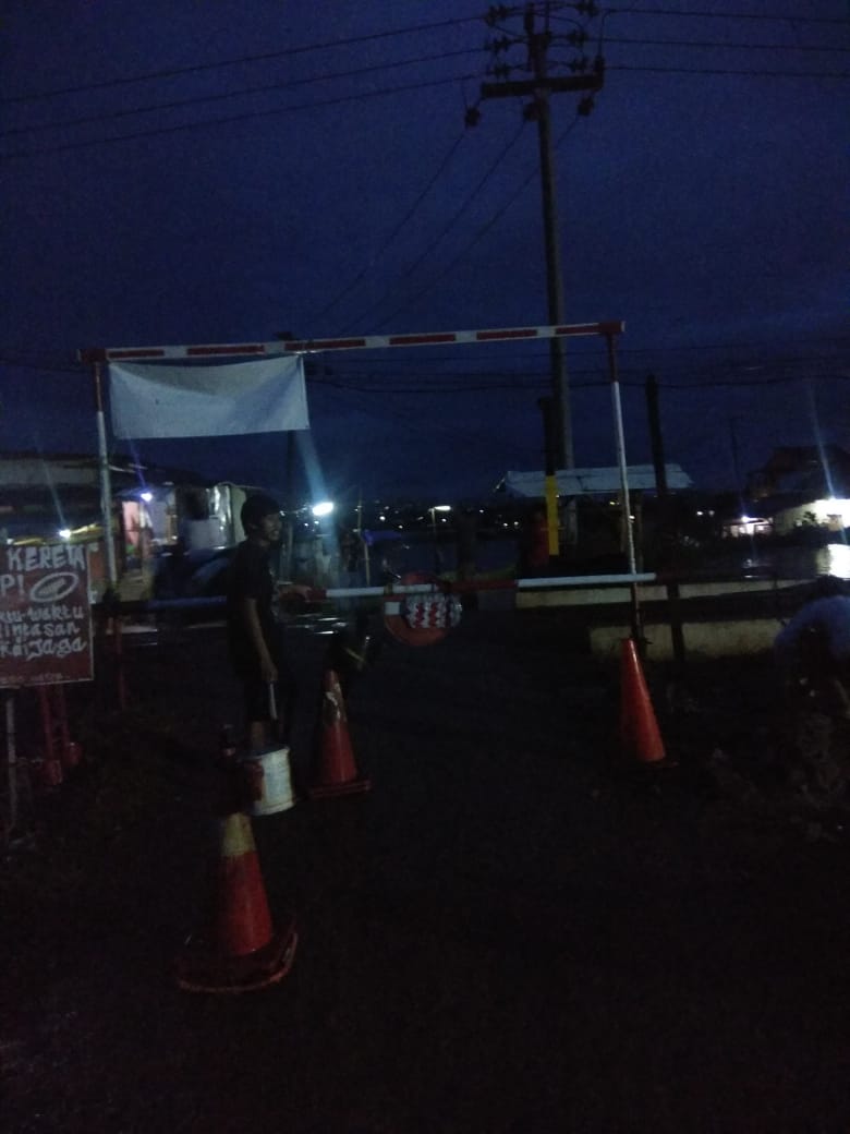 Hujan Deras, Jalan Alternatif Taman Cileunyi Longsor Hujan Deras, Jalan Alternatif Taman Cileunyi Longsor