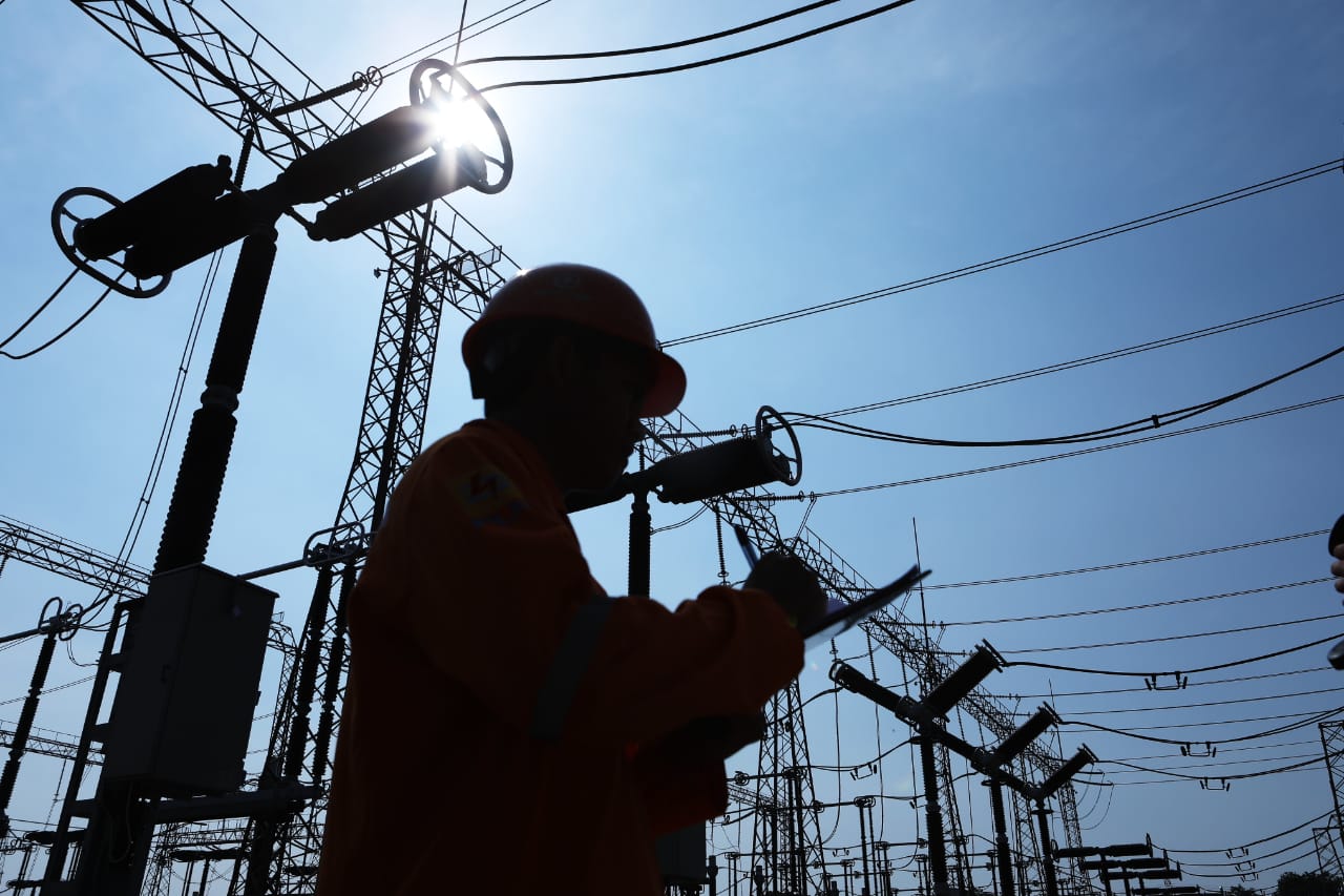 Dukung Masyarakat Tetap Produktif, PLN Jaga Pasokan Listrik Selama PPKM