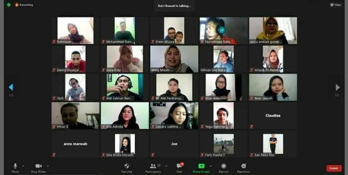 Prodi Ilmu Komunikasi UNIKOM Bersama Ikatan Alumni IK Gelar Acara Evaluasi Kurikulum Melalui Daring