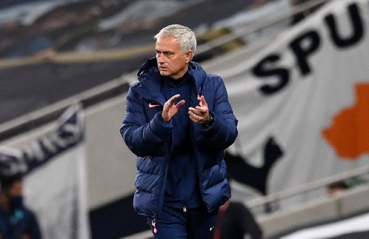 Langsung Dibawa ke Roma, Mourinho Butuh Striker Pencetak 30 Gol