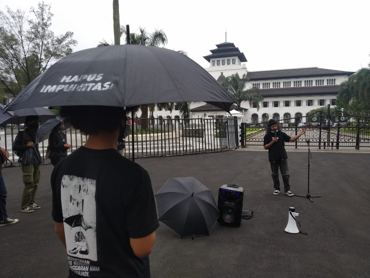 14 Tahun Aksi Kamisan: Hidup Korban!