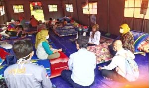 Langkah Antisipasi Tim Kesehatan Cegah Penyebaran Covid-19 di Tenda Pengungsian Langkah Antisipasi Tim Kesehatan Cegah Penyebaran Covid-19 di Tenda Pengungsian