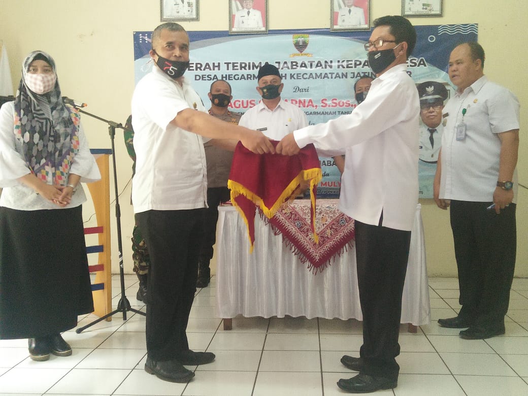 Sertijab Kepala Desa Hegarmanah Kecamatan Jatinangor, Kades: Dari Kami, Visi Misi Selaras Sertijab Kepala Desa Hegarmanah Kecamatan Jatinangor, Kades: Dari Kami, Visi Misi Selaras