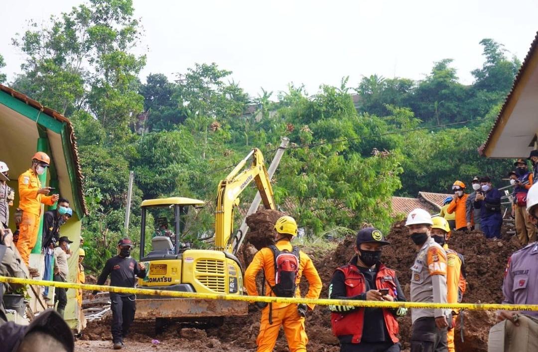 Kawasan Perumahan di Desa Cihanjuang Sumedang, Beresiko Besar Terjadi Pergerakan Tanah
