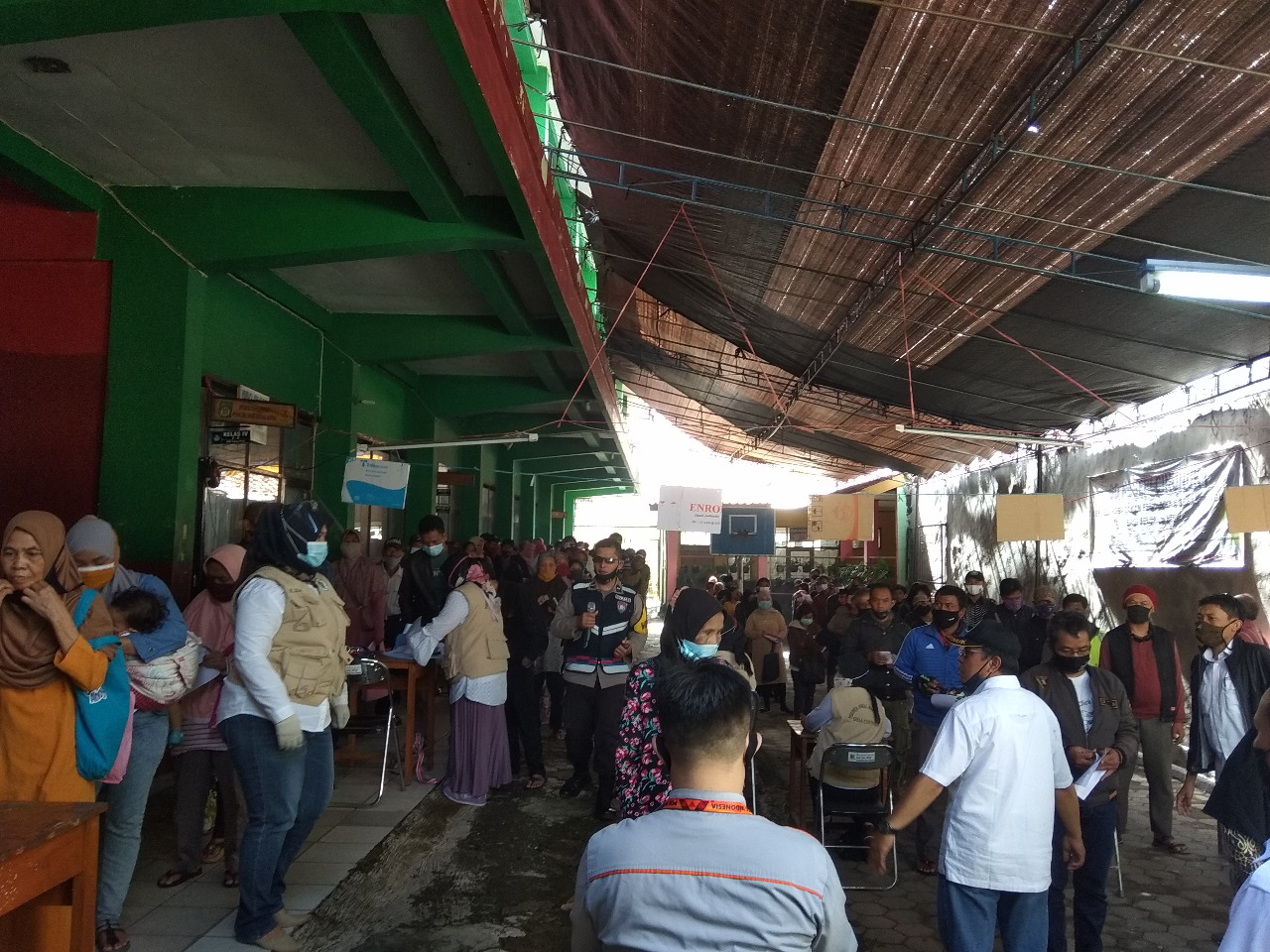 BST di Desa Cinunuk Dibagikan Hari Ini, BHABINKAMTIBNAS Menyiasati Aturan Ketertibannya
