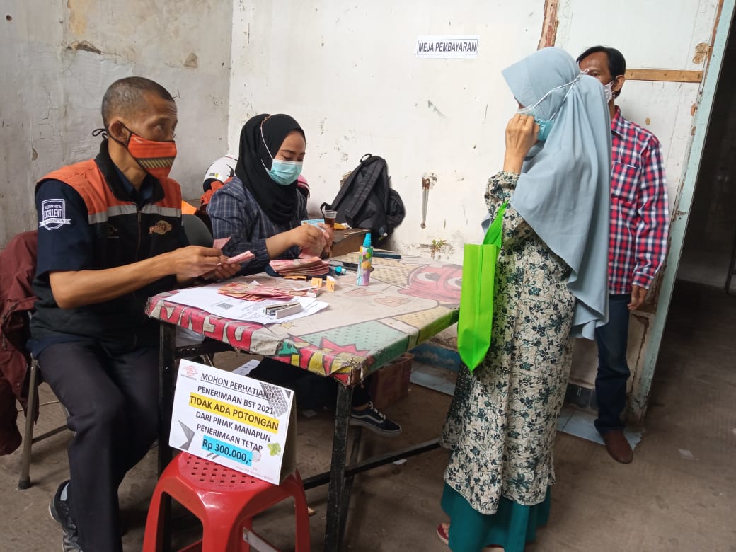 Penyaluran Bantuan Sosial Tunai (BST) tahap 10 Dilaksanakan di Kantor Pos Giro Penyaluran Bantuan Sosial Tunai (BST) tahap 10 Dilaksanakan di Kantor Pos Giro