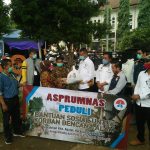 Desa Cihanjuang Berjuang, ASPRUMNAS Berikan Bantuan Berjumlah Rp40 Juta