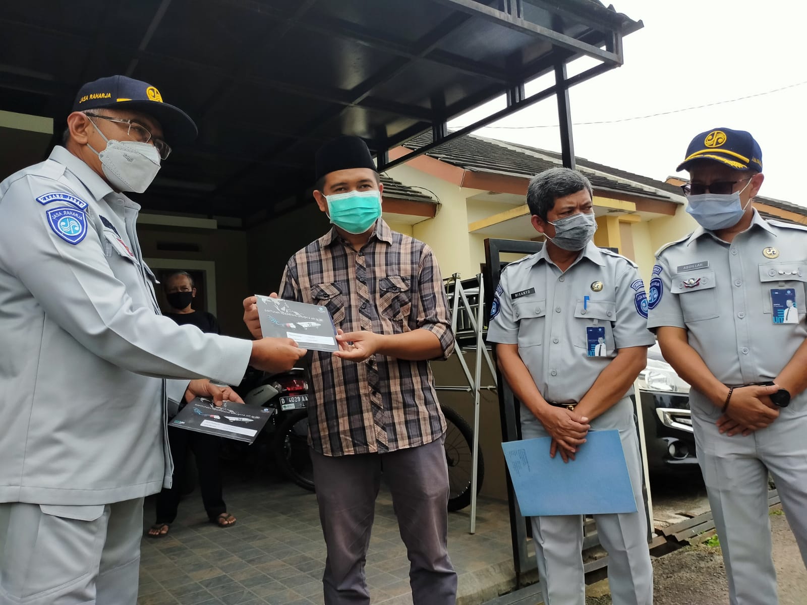 Jasa Raharja Jabar Berikan Santunan Kepada Ahli Waris