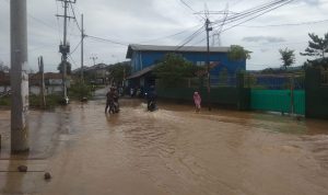 Banjir Masih Merendam Kampung Popojok Haurpugur