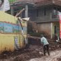 Masih Musim Penghujan, Warga Cihanjuang Khawatir Longsor Susulan