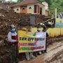 SMK BPP Bandung Berikan Bantuan Sosial Bagi Korban Longsor di Desa Cihanjuang