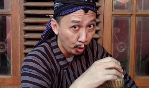 Abu Janda Ungkap Penyebab Merayakan Imlek Tidak Diharamkan