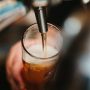 Waduh, China Sebut Ada Covid-19 di Minuman Beralkohol Asal Amerika