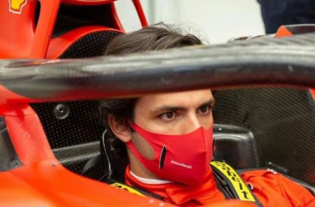 Impian Tiap Pebalap, Carloz Sainz Akui Sulit Tolak Tawaran Ferrari