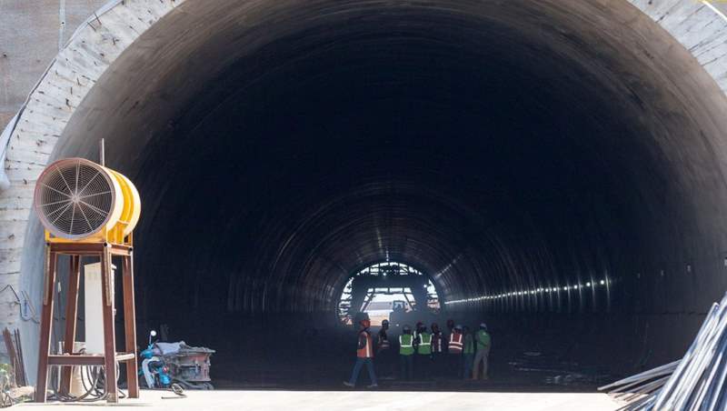 Kebut Pembangunan Tol Cisumdawu Kebut Pembangunan Tol Cisumdawu