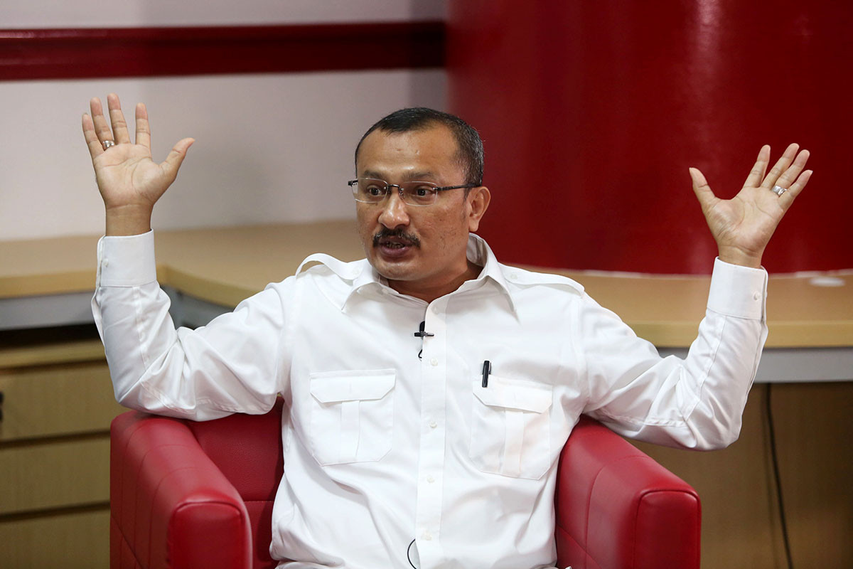 Effendi Simbolon Kritik Jokowi Soal Penanganan Pandemi, Ferdinand Langsung Pasang Badan