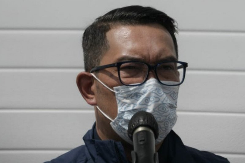 Gubernur Jawa Barat Tetapkan Jam Bekerja dan Belajar di Rumah