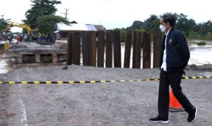 Demokrat Sebut Presiden Jokowi Tutup Mata di Banjir Kalsel Demokrat Sebut Presiden Jokowi Tutup Mata di Banjir Kalsel