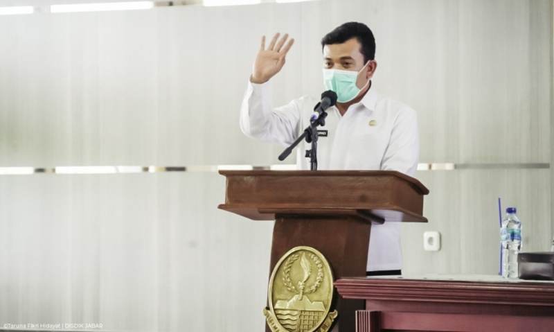 Sekolah Tatap Muka Menuai Polemik