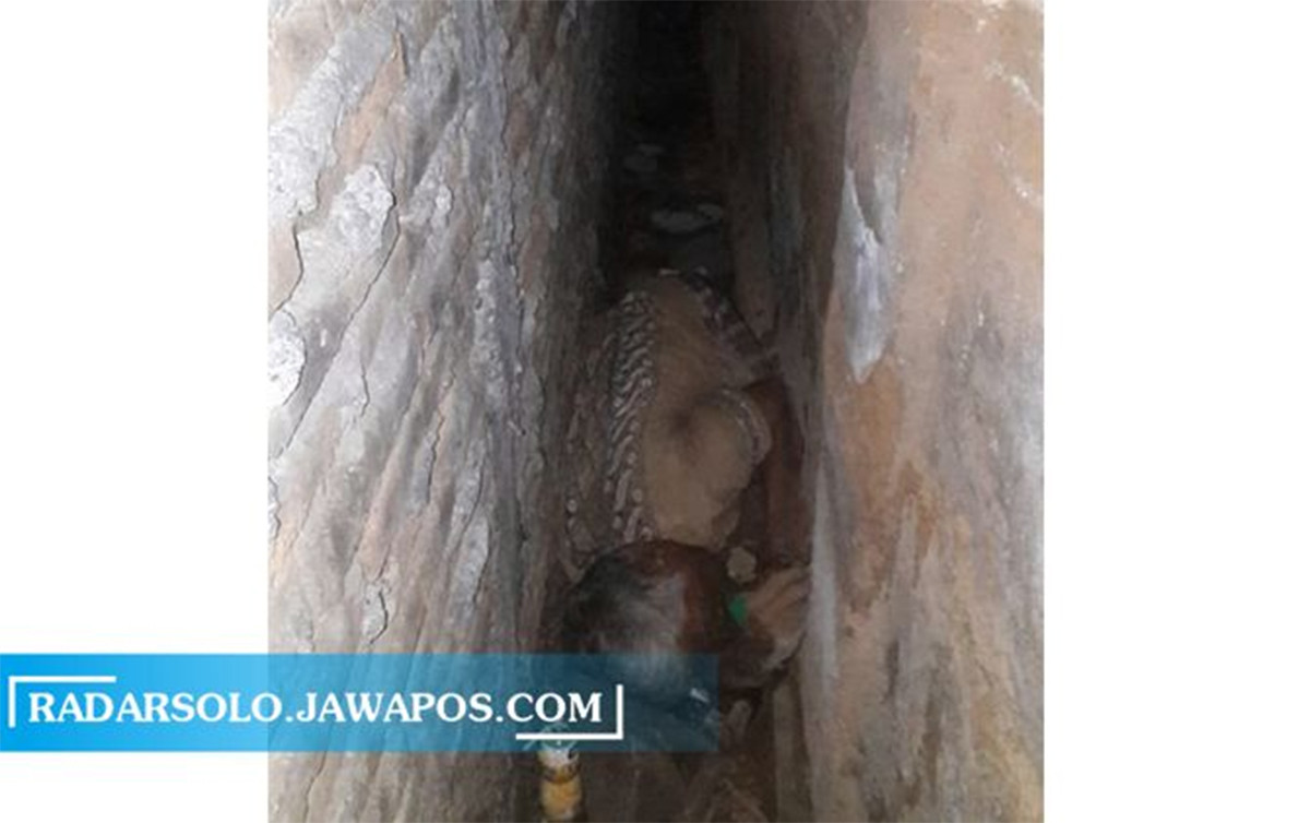 Nahas! Seorang Pria Tua Ditemukan Terjepit Tembok Rumah Nahas! Seorang Pria Tua Ditemukan Terjepit Tembok Rumah