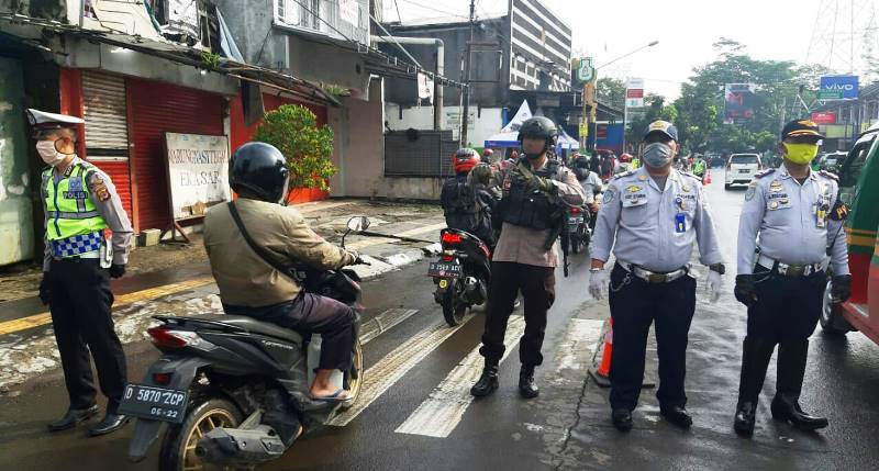 PPKM Tanpa Cek Poin, Petugas Bakal Super Ketat Pengawasan dan Penindakan PPKM Tanpa Cek Poin, Petugas Bakal Super Ketat Pengawasan dan Penindakan