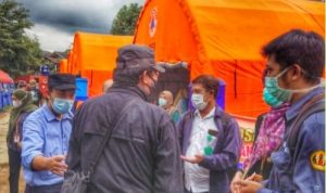 Sosialisasi Hingga Tes Rapid Antigen Dilakukan Untuk Para Pengungsi Longsor Desa Cihanjuang Sumedang Sosialisasi Hingga Tes Rapid Antigen Dilakukan Untuk Para Pengungsi Longsor Desa Cihanjuang Sumedang