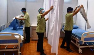 Saat ini keterisian tempat tidur ruang isolasi di rumah sakit sudah mencapai 1.136 unit atau mencapai 89.87 persen. Adapun jumlah ideal seharunya adalah hanya 60 persen saja.