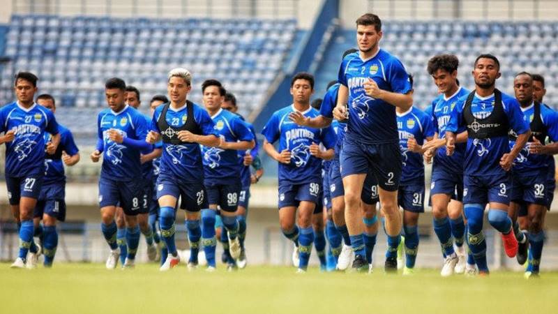 Persib Akhirnya Menyerah, Robert Sepakat Liga 1 2020 Dihentikan