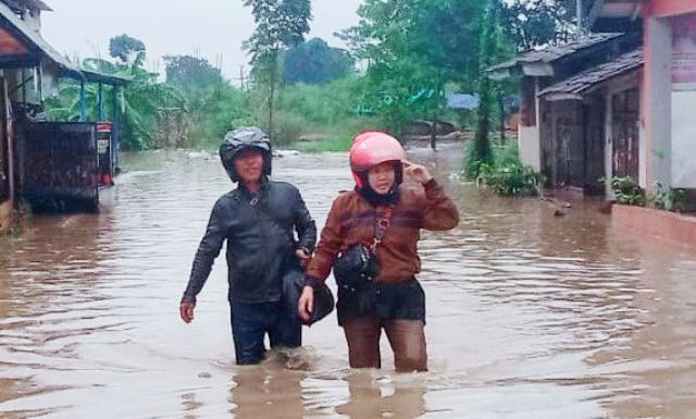 Citaliktik Banjir, Jalur Soreang-Banjaran Sempat Terputus