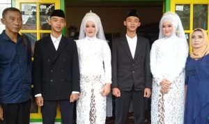 Unik! Dua Pasangan Kembar di Sumedang Menikah Satu Pelaminan Sekaligus
