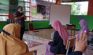 IKIP Siliwangi Latih Para Guru untuk Memahami Sosial Emosional Siswa IKIP Siliwangi Latih Para Guru untuk Memahami Sosial Emosional Siswa