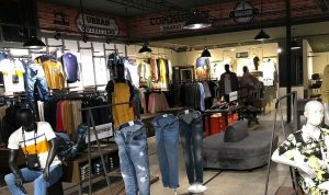 Indie Market Fast Community Store, Toko Offline Kreatif Buatan Anak Muda Bandung Dengan Digitalisasi Sistem Omnichannel