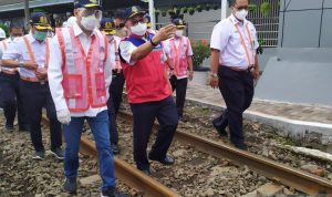 Menhub Pantau Penggunaan GeNose C19 di Stasiun Bandung Menhub Pantau Penggunaan GeNose C19 di Stasiun Bandung