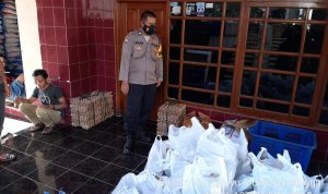 Polsek Pameungpeuk Lakukan Monitoring BPNT di Desa Wargaluyu