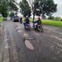 Rawan Kecelakaan, Pengguna Kendaraan Keluhkan Jalan yang Berlubang