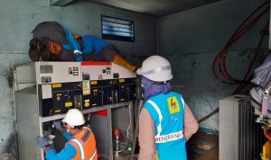 PLN Sigap Pulihkan Listrik Terdampak Banjir di Karawang dan Himbau Warga Untuk Tetap Waspada