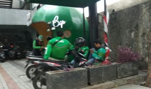 Pengendara dan Ojek Online Keluhkan Penutupan Ruas Jalan di Kota Bandung