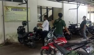 Cegah Terjadinya Pencurian di Komplek Pemda, Satpol PP Terapkan Kartu Pas Bagi Tamu Cegah Terjadinya Pencurian di Komplek Pemda, Satpol PP Terapkan Kartu Pas Bagi Tamu
