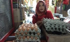 Harga Telur Kembali Naik, Penjualan di Pasar Kosambi Masih Stabil Harga Telur Kembali Naik, Penjualan di Pasar Kosambi Masih Stabil