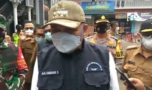 Masyarakat Olok-olok Kantor Pemda KBB Kotor, Bupati Aa Umbara Gerah