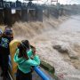 Hati-Hati! BMKG Ingatkan Jawa Siaga Banjir Bandang
