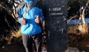 Kisah Inspiratif Peternak Muda Milenial yang Berhasil Mengelola Sapi Perah