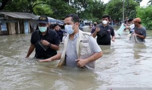 Wali Kota Tangerang Ingatkan Masyarakat untuk Tidak Berkerumun Saat Banjir