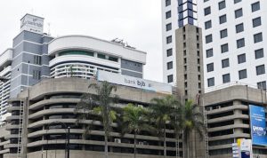 Gedung kantor bank bjb - bjb 10 Bank Terbesar