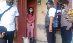Polsek Pameungpeuk Kawal Pendistribusian Bantuan Bagi Warga Terdampak COVID-19