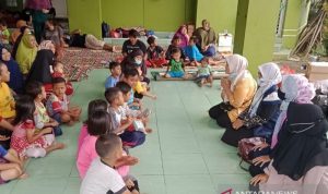 Semangati Korban Banjir, KPAD Bekasi Berikan Hiburan untuk Pengungsi