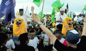 Emil Ogah Tanggapi Polemik Penundaan Pilkada Emil Ogah Tanggapi Polemik Penundaan Pilkada